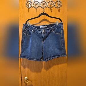 Torrid Size 20 Blue Denim Jean Shorts Worn A Few Times EUC